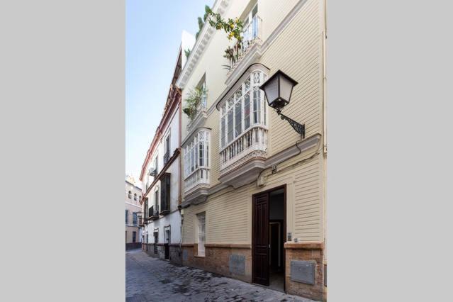 Apartamentos Rg Goyeneta Seville Exterior photo